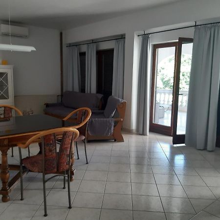 Apartment Nevija E Natale Opric Экстерьер фото