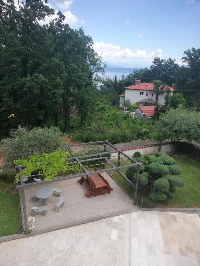 Apartment Nevija E Natale Opric Экстерьер фото
